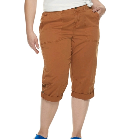 22W 😊 Cinnamon Latte utility capris - Picture 7 of 7